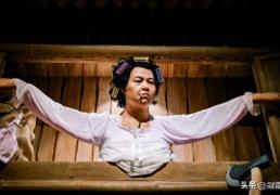 邓超还原美人鱼名(míng)场面