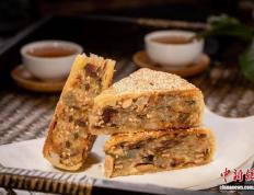 浙江月饼“花(huā)枝招(zhāo)展”出圈(quān) 中秋味道飘香海(hǎi)外(wài)