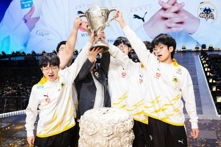 一支战队如何改变重庆電(diàn)竞生态