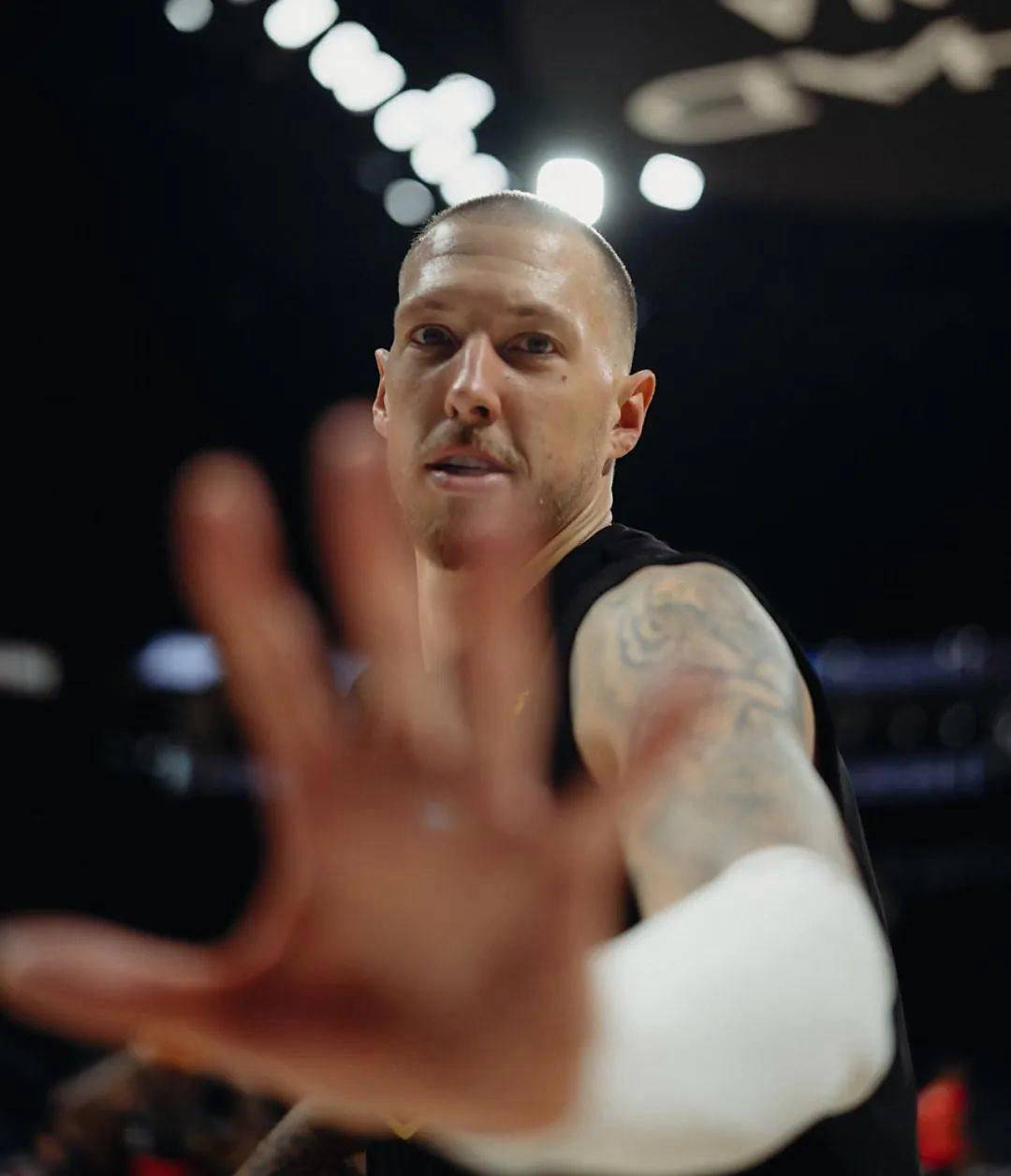 老将泰斯离开NBA,回归欧洲联赛