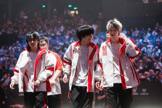 AG4-3KSG，一诺直言压力大，大帅优美中国话，流浪句号想屠狼