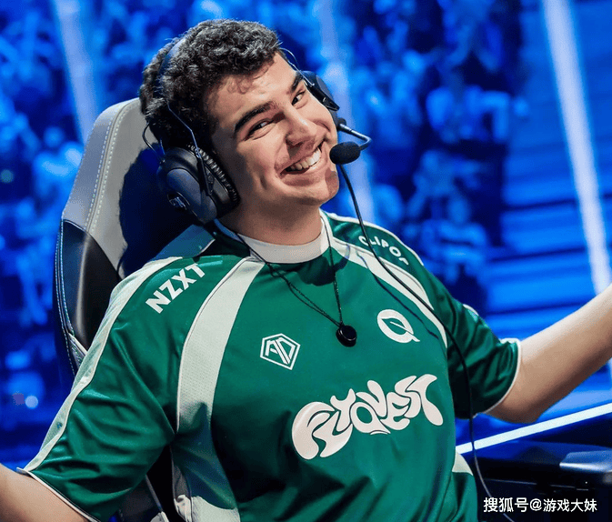 LOL选手吐槽女性生(shēng)理期(qī)，鏡(jìng)头被全部(bù)剪掉，如今战隊(duì)宣(xuān)佈(bù)将他开除