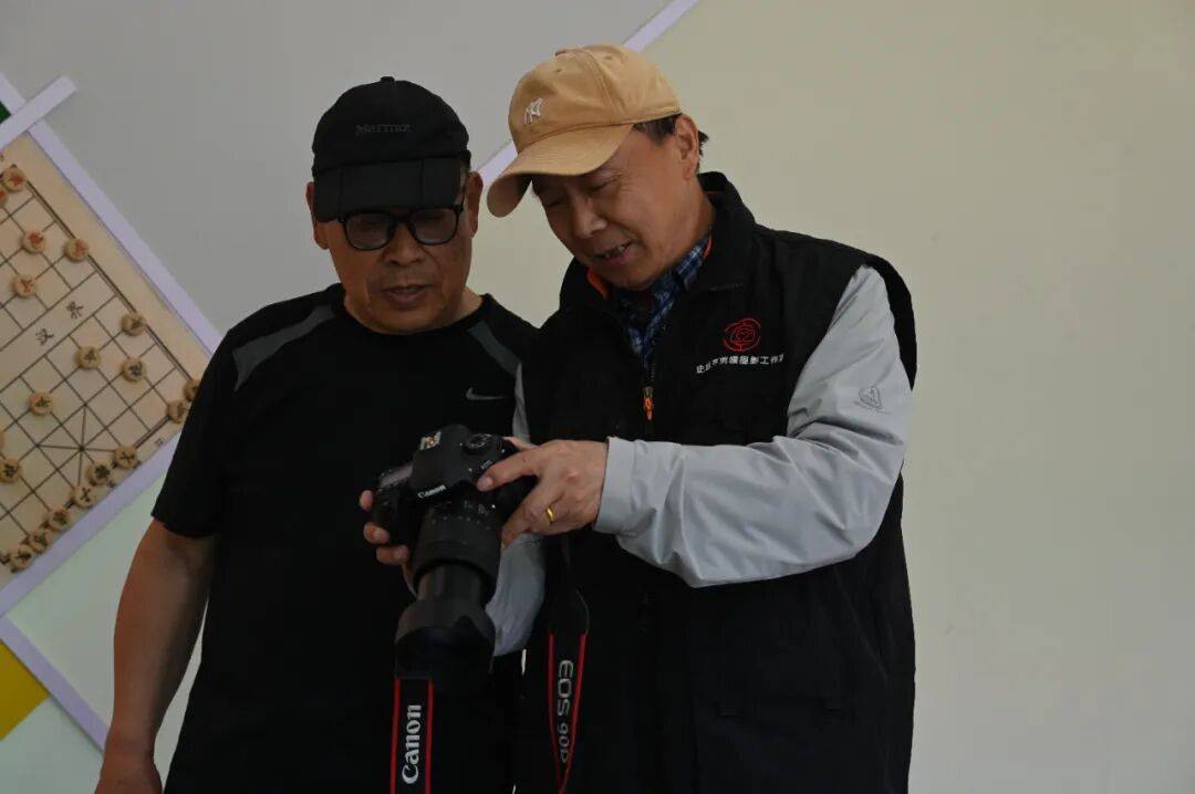 大(dà)爷们，都(dōu)去哪了？