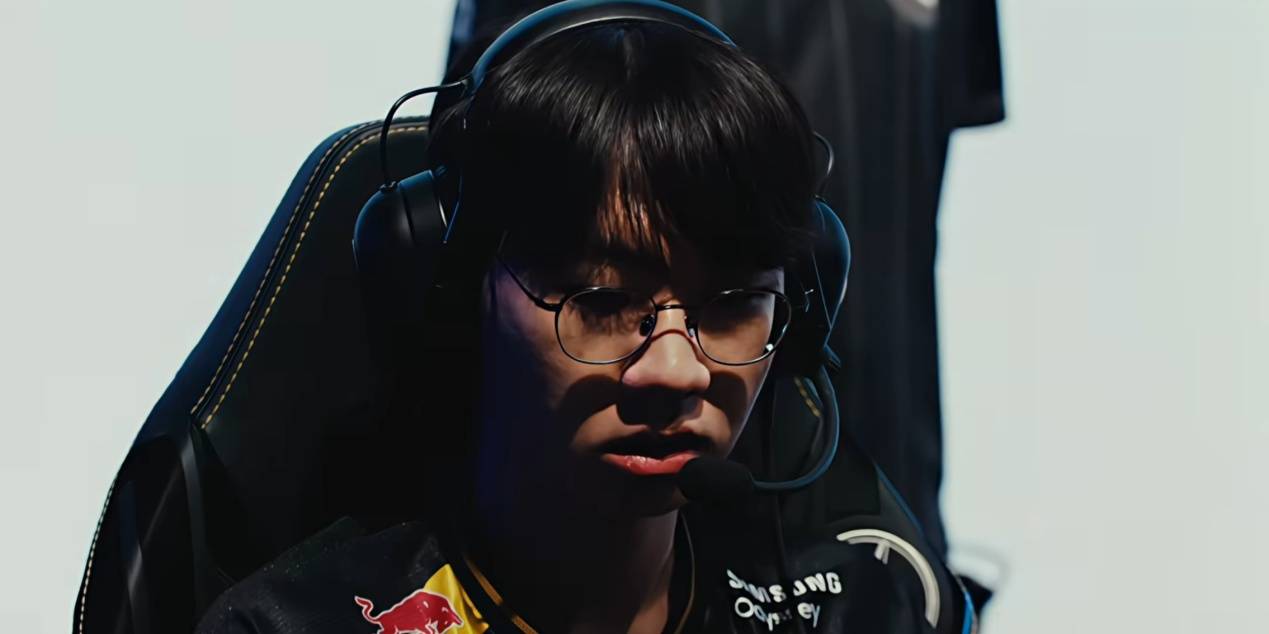 LPL遭(zāo)遇巨大(dà)打擊(jī)！AL八强首战告负，Faker岩雀封神(shén)，Hope葬送比赛