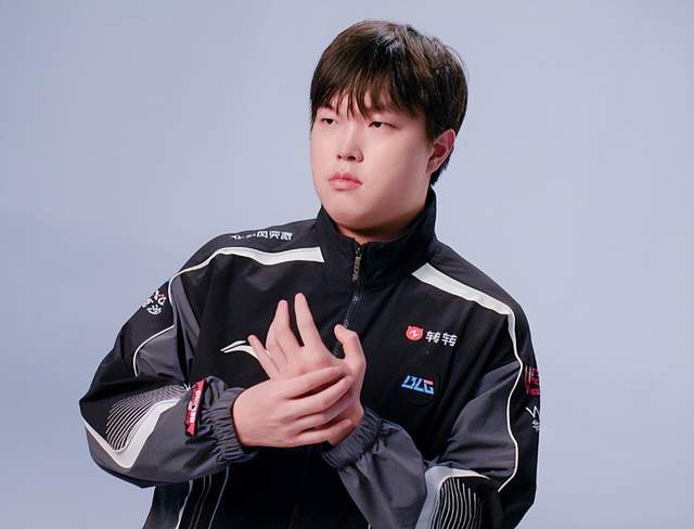 Bin自愧不如！LOL选手(shǒu)擅自離(lí)队，怒怼主(zhǔ)教練(liàn)：以为你(nǐ)是Faker？